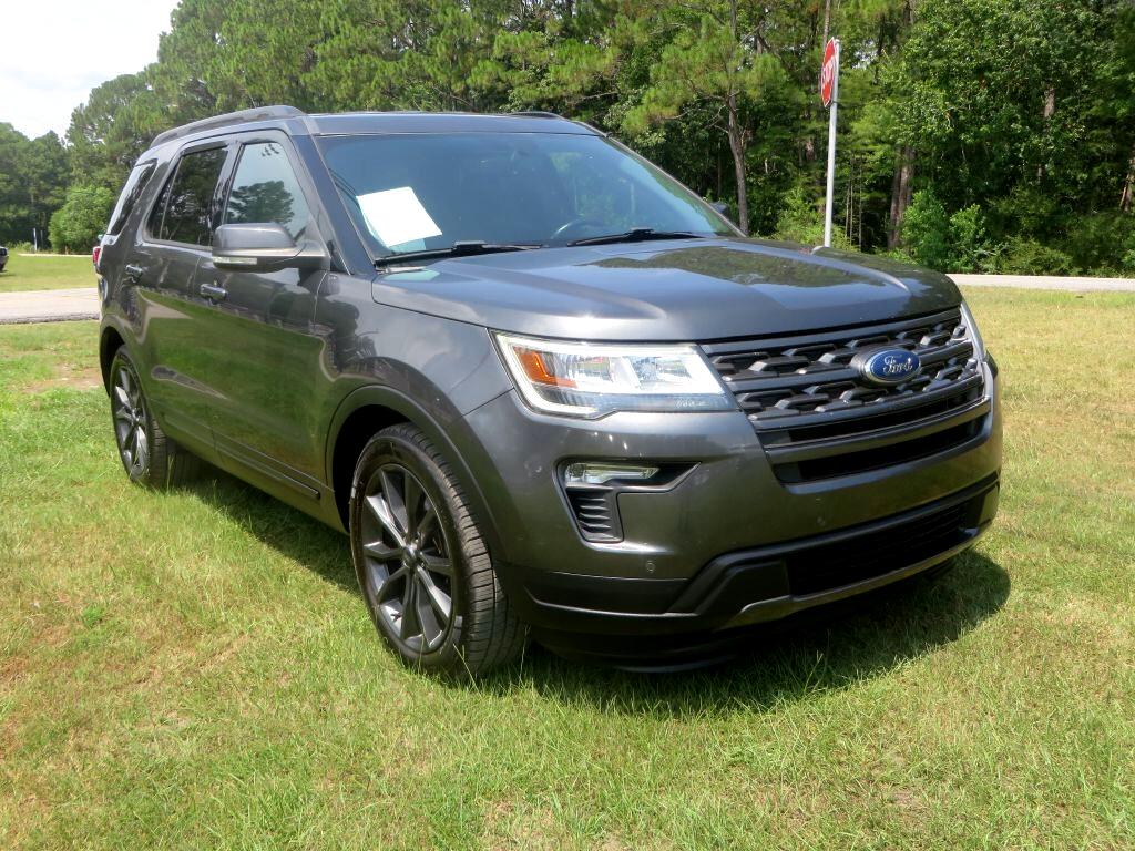 2018 Ford Explorer XLT photo 4