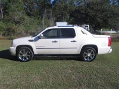 2013 Cadillac Escalade EXT  2013 Cadillac Escalade EXT