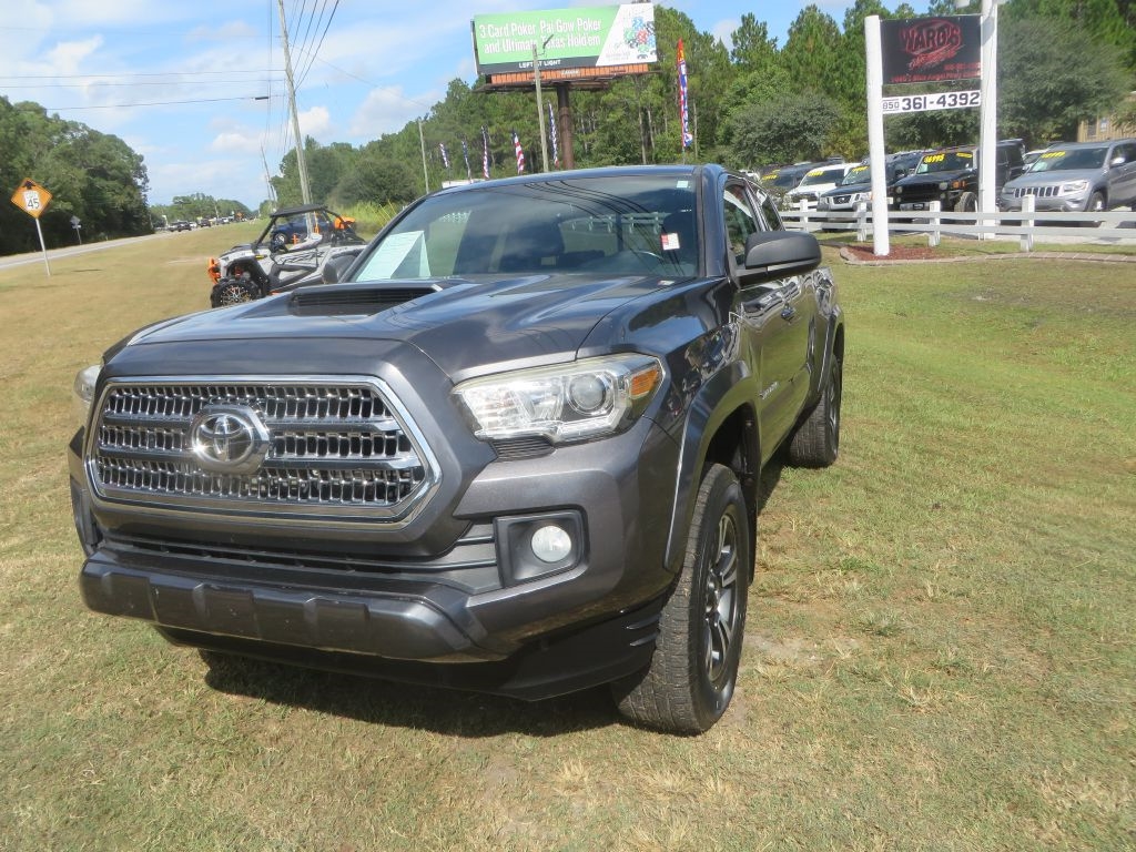 2016 Toyota Tacoma Access Cab photo 2