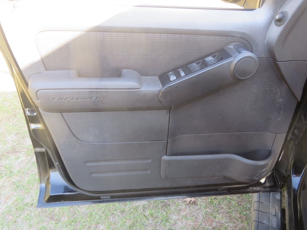 Ford Explorer Sport Trac XLT 2010