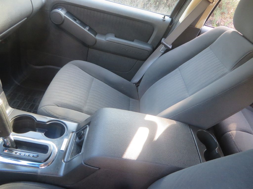 Ford Explorer Sport Trac XLT 2010