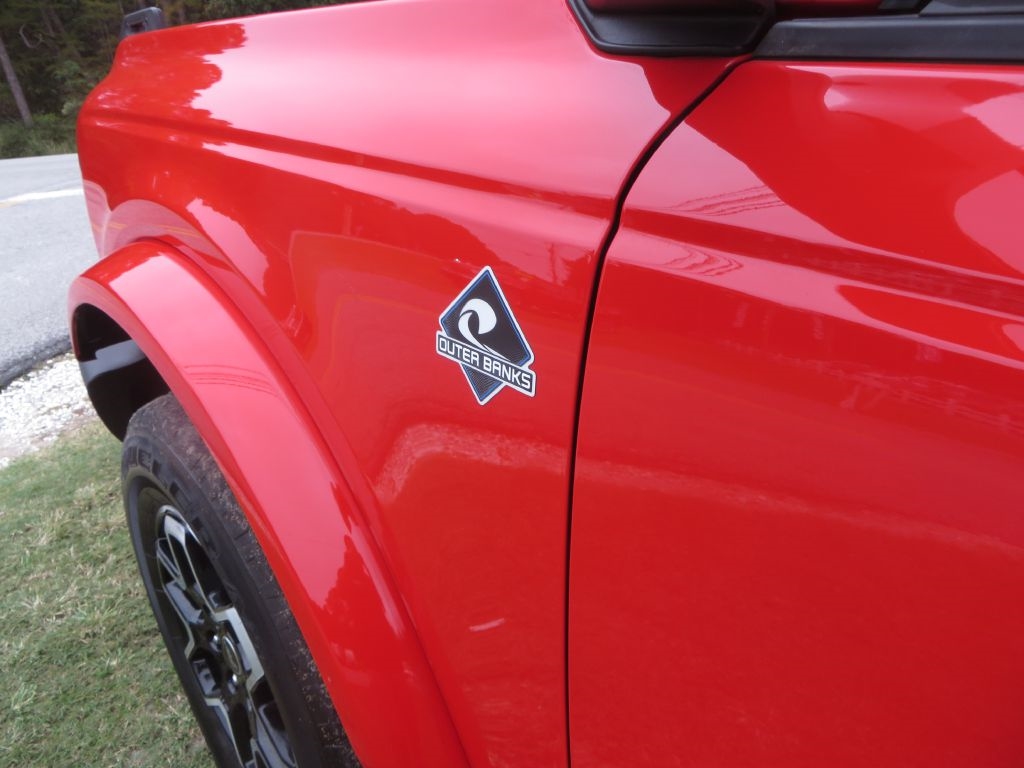 Ford Bronco  2022 Ford Bronco  2022