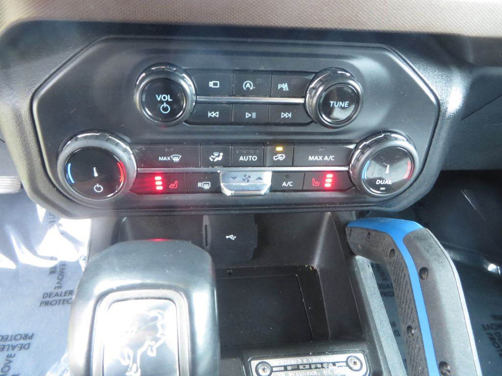 Ford Bronco  2022 Ford Bronco  2022