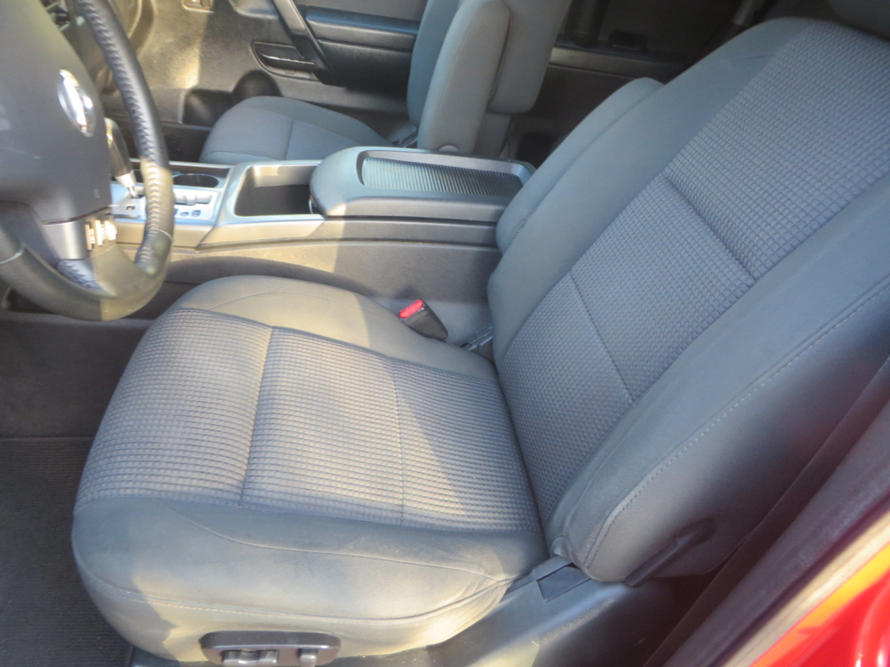 Nissan Titan SV 2011