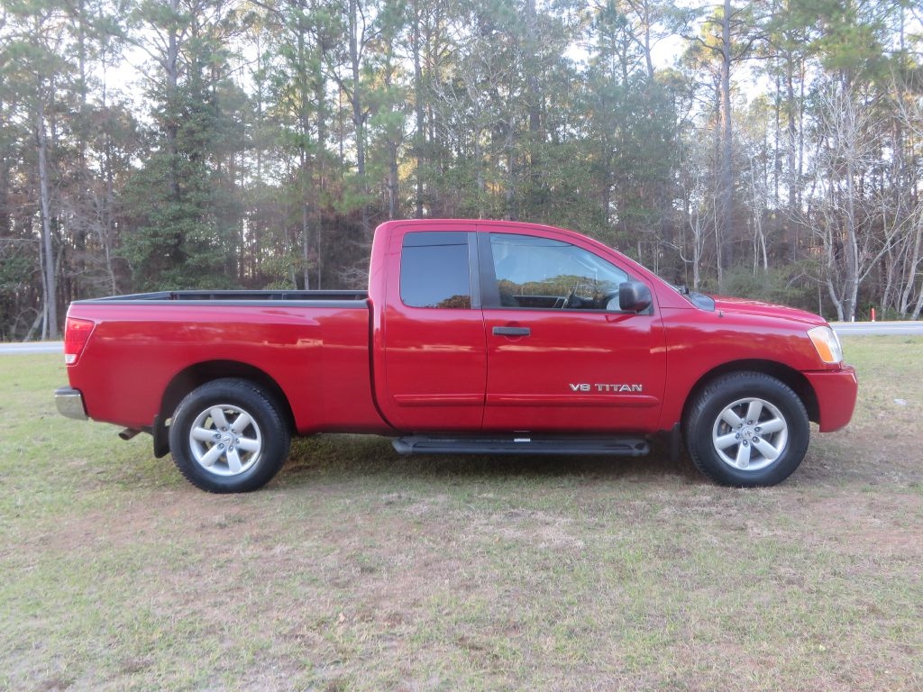 Nissan Titan  2011