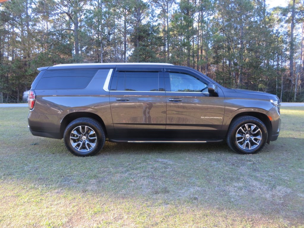 Chevrolet Suburban  2021