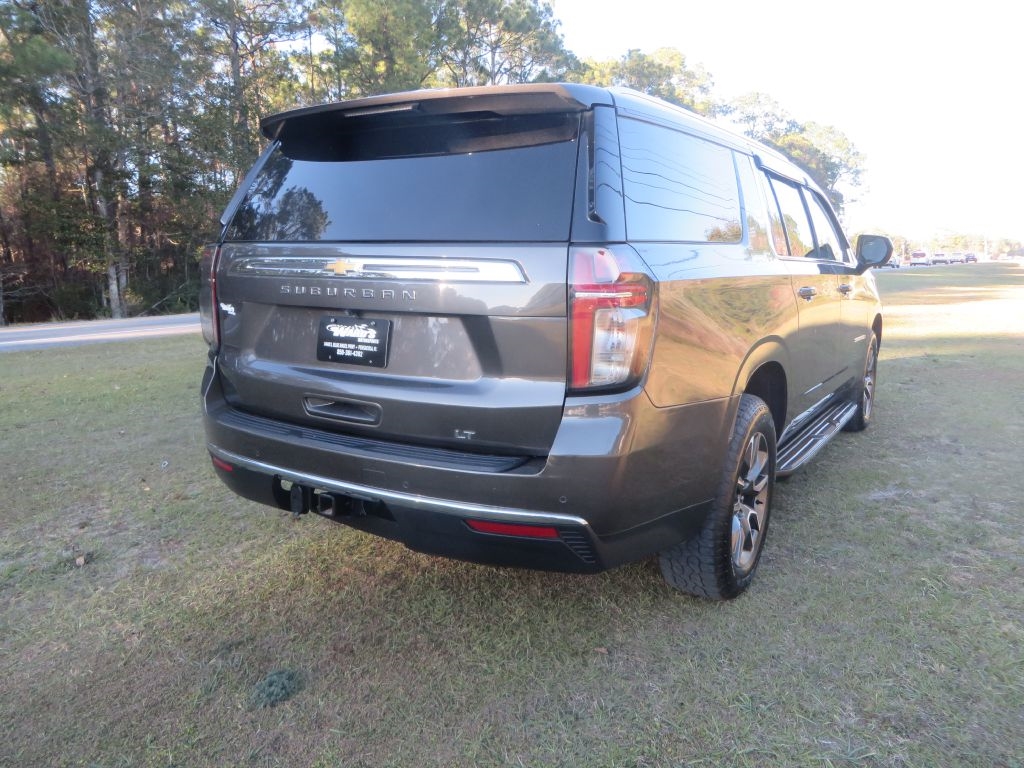 Chevrolet Suburban  2021