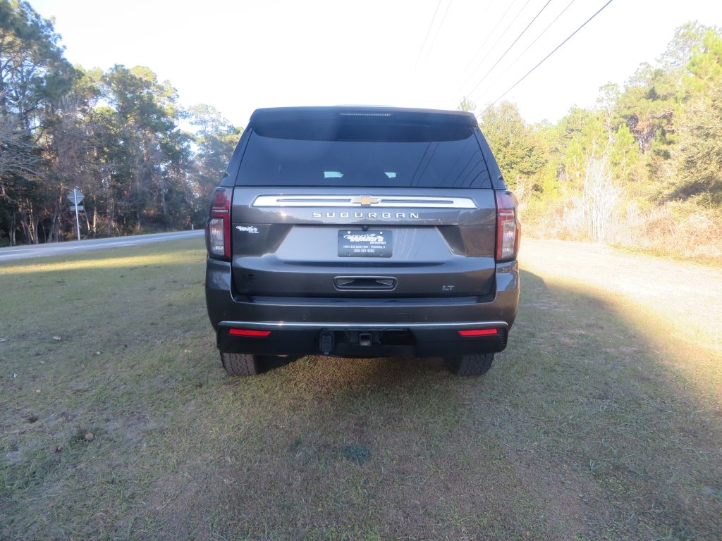 Chevrolet Suburban  2021