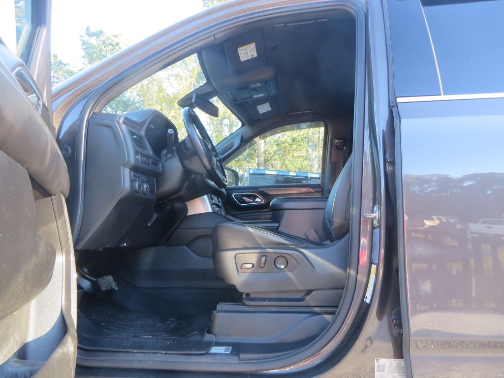 Chevrolet Suburban  2021