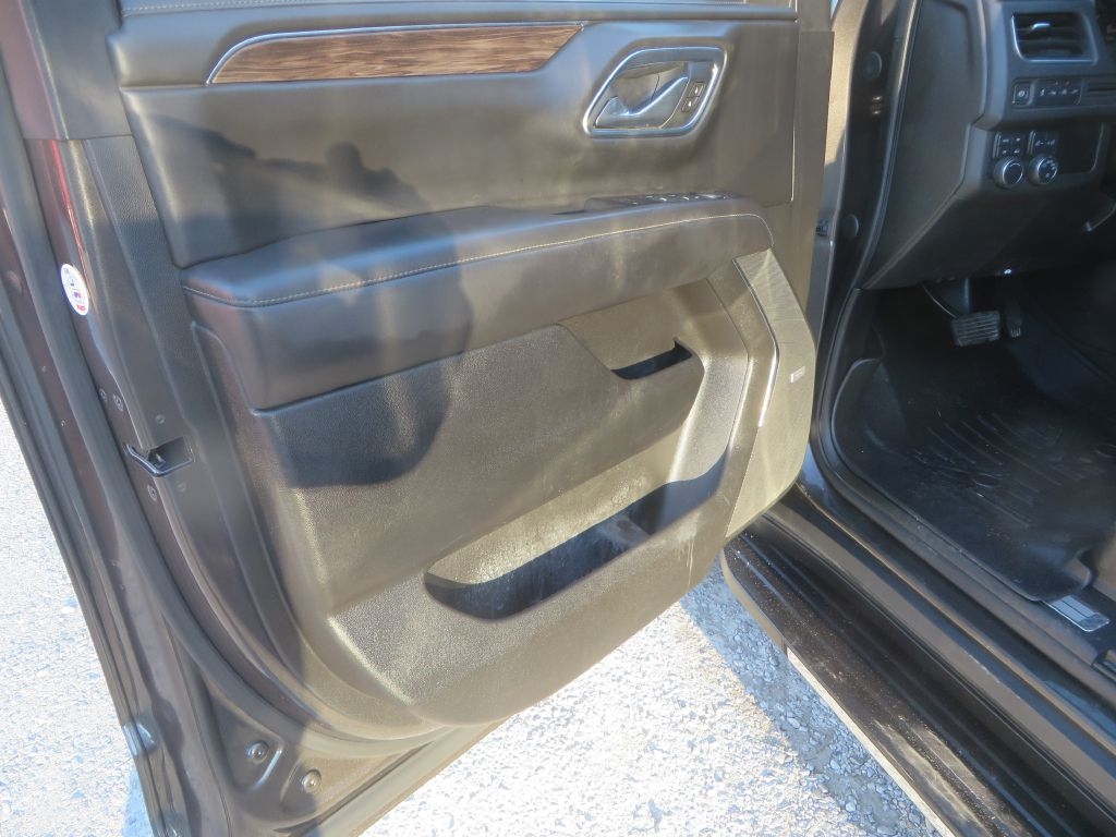 Chevrolet Suburban  2021