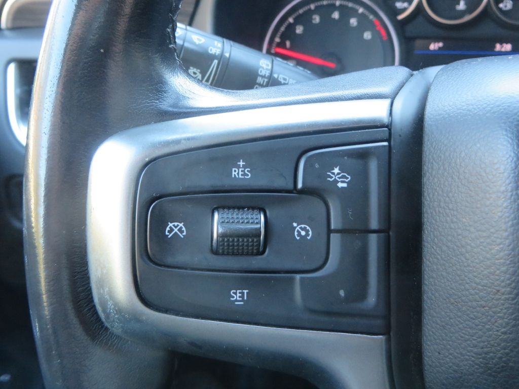 Chevrolet Suburban  2021