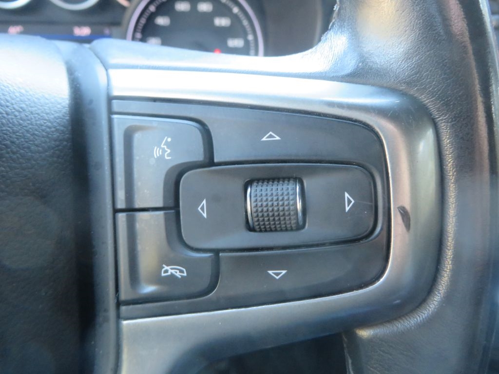 Chevrolet Suburban  2021