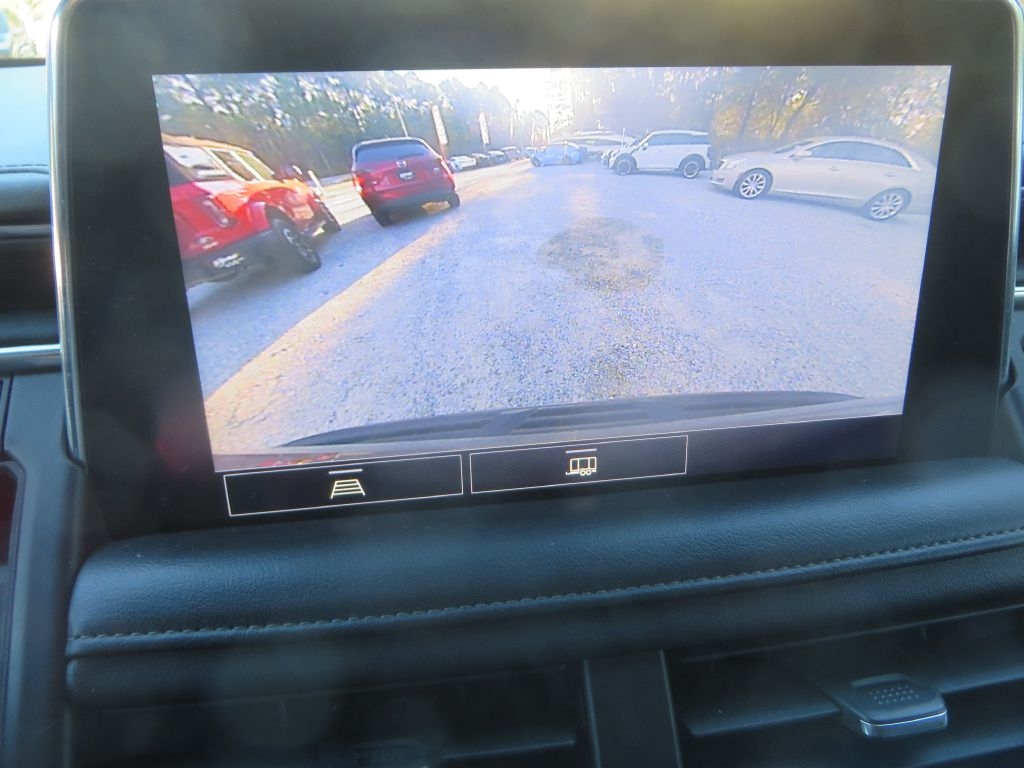 Chevrolet Suburban  2021