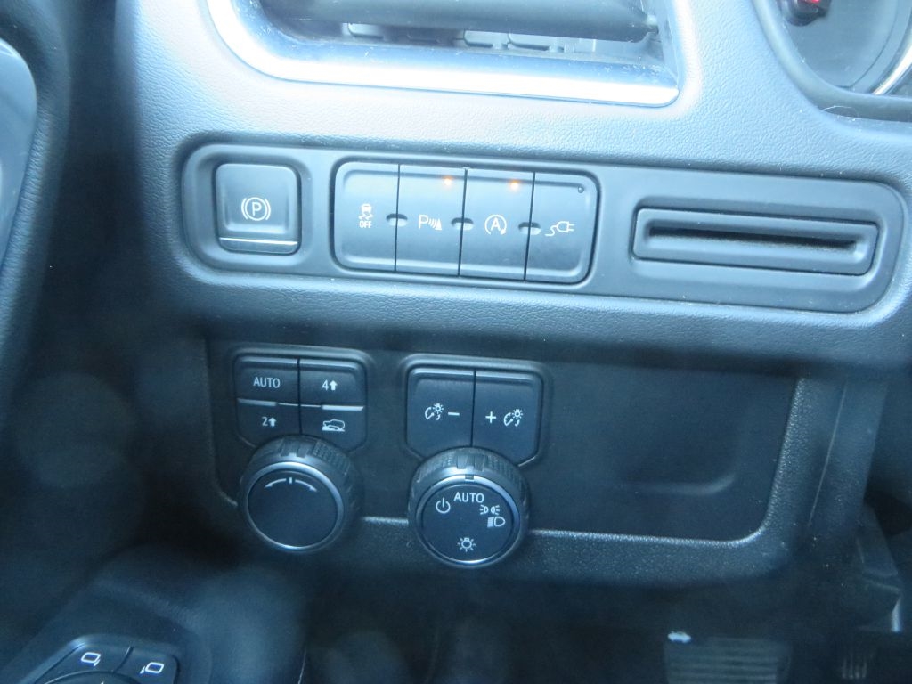 Chevrolet Suburban  2021