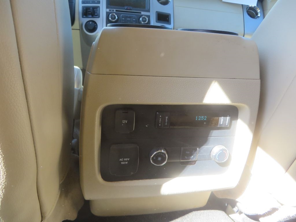 Ford Expedition  2016