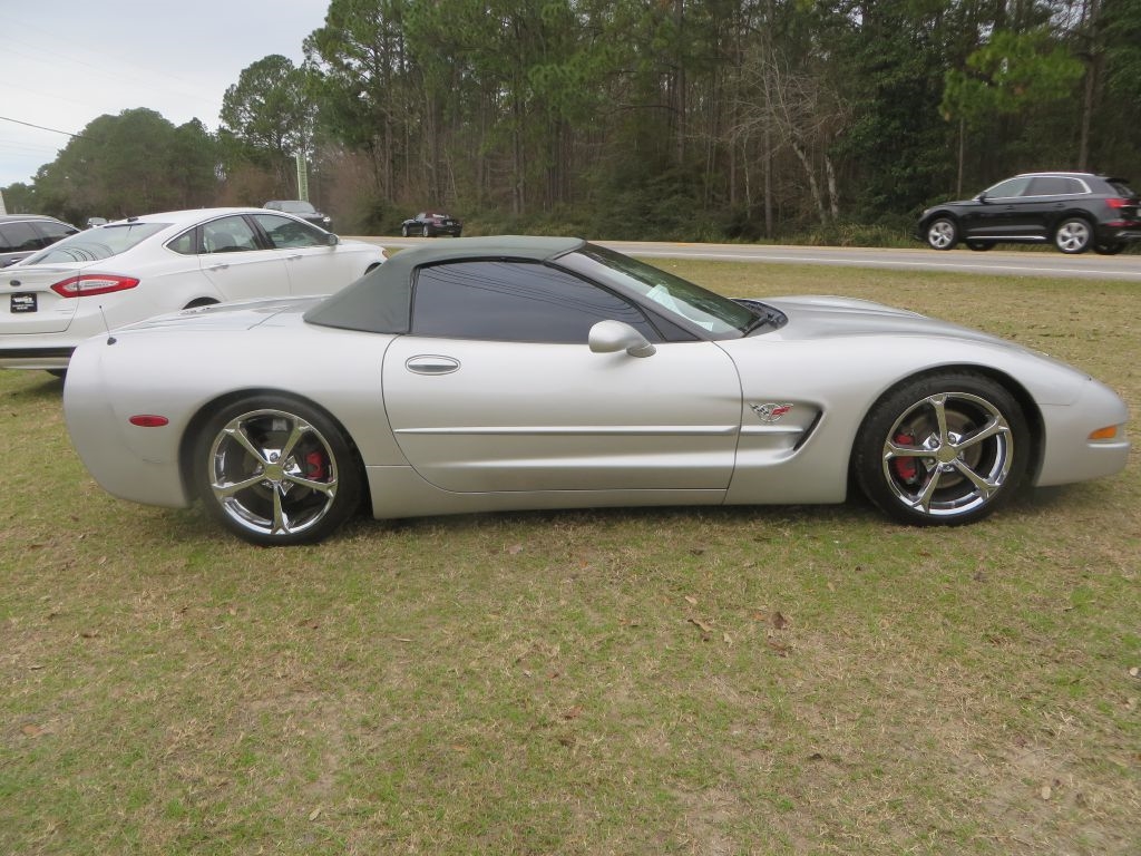 Chevrolet Corvette  2003