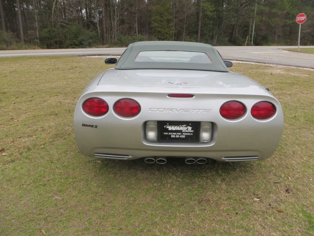 Chevrolet Corvette  2003