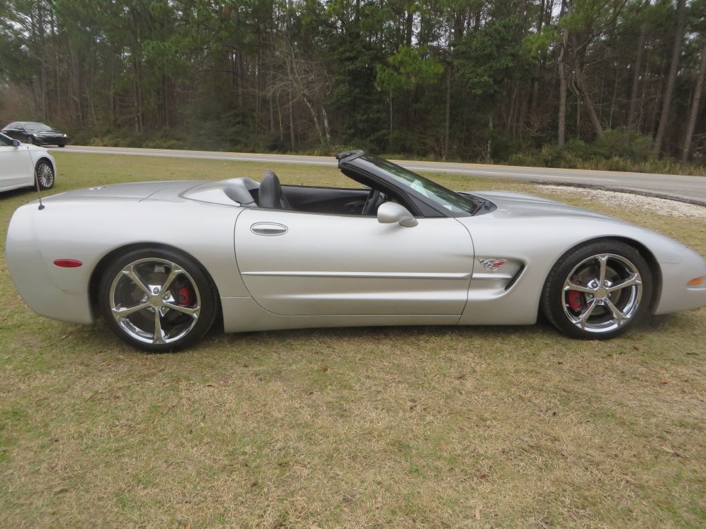 Chevrolet Corvette  2003