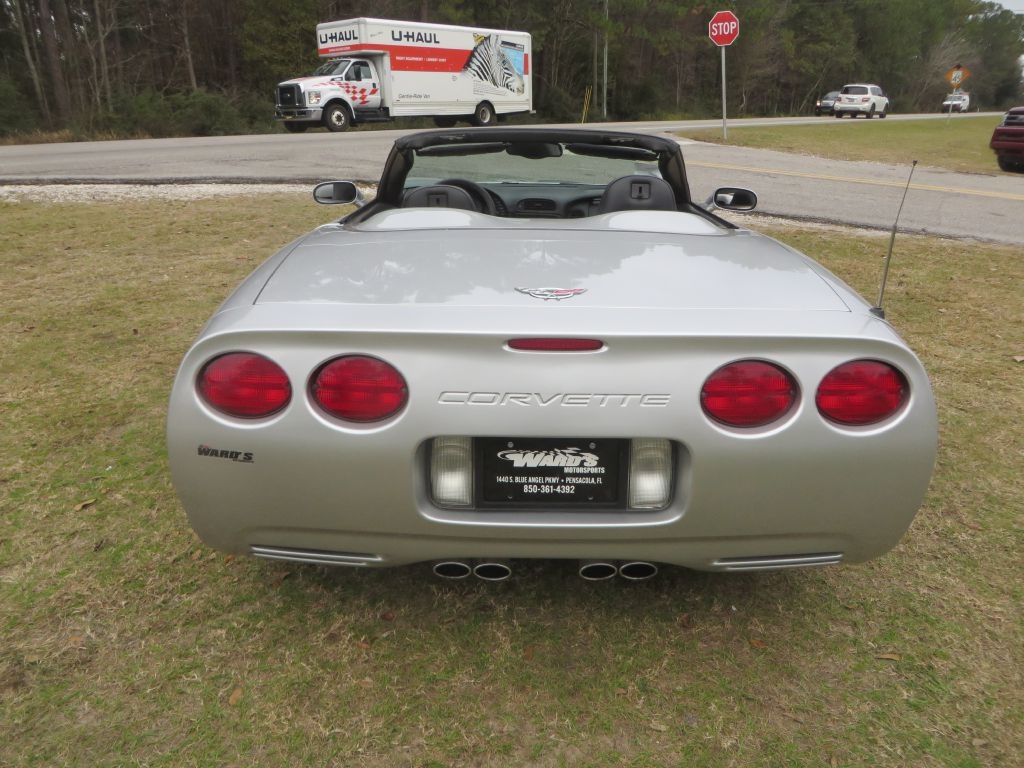 Chevrolet Corvette  2003