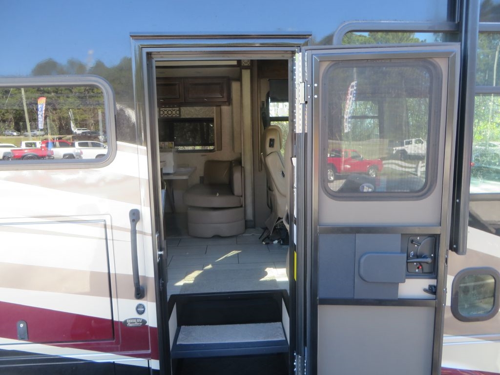 Tiffin Motorhomes Allegro  2019