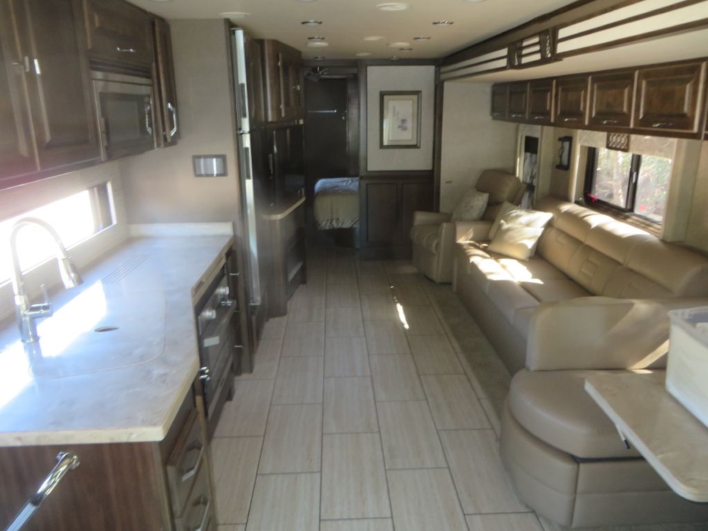 Tiffin Motorhomes Allegro  2019