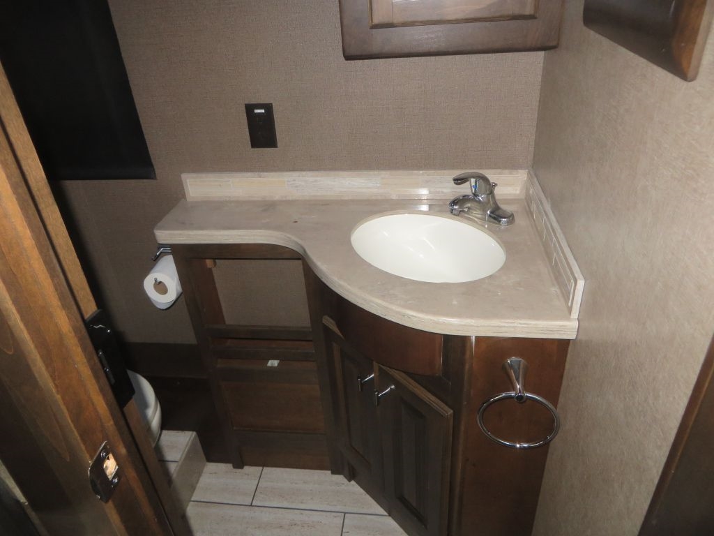 Tiffin Motorhomes Allegro  2019