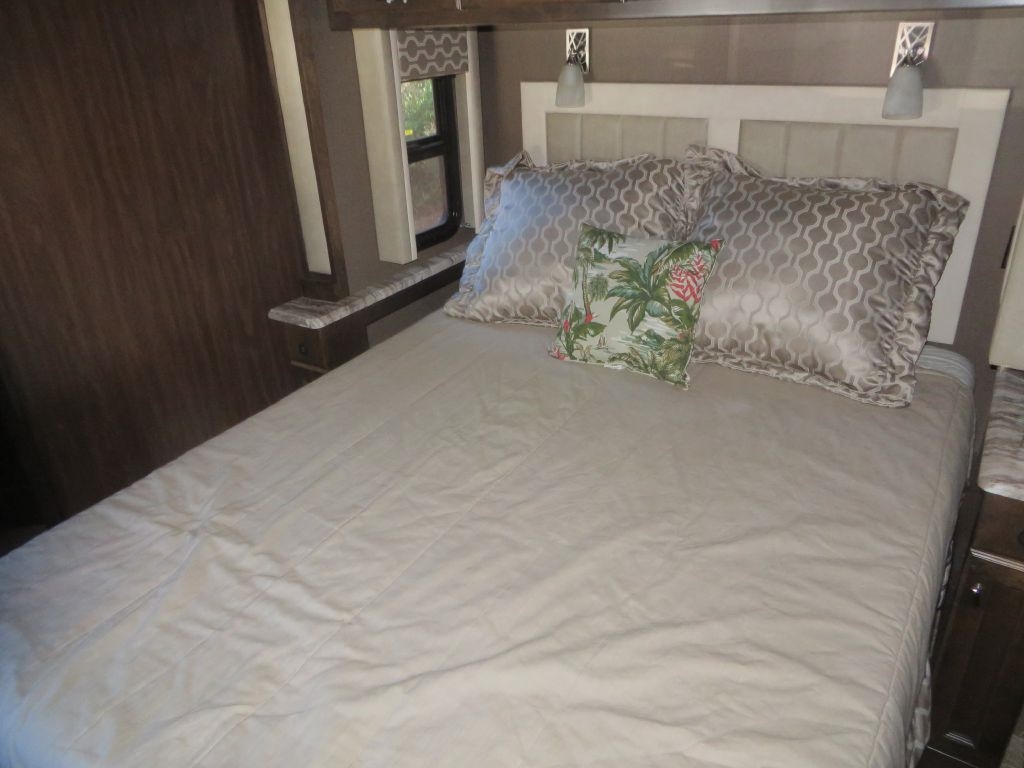 Tiffin Motorhomes Allegro  2019