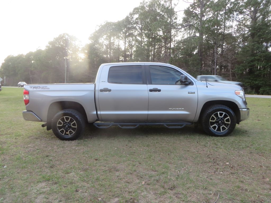 Toyota Tundra 2WD Truck  2014