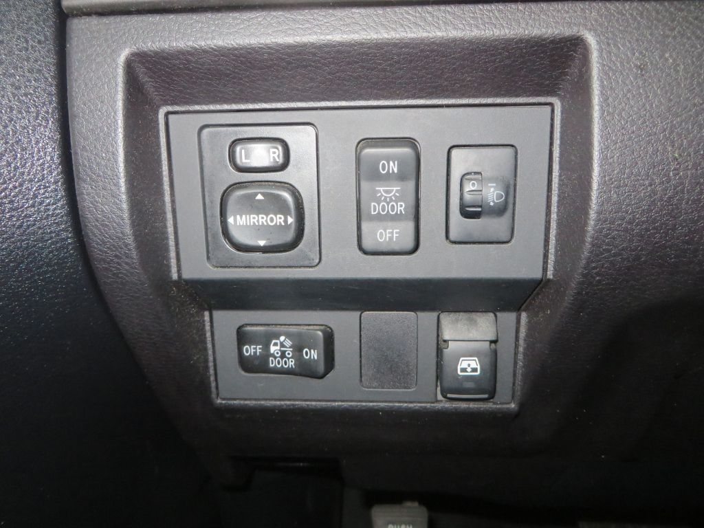 Toyota Tundra 2WD Truck  2014