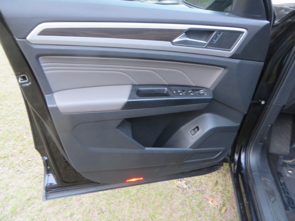 Volkswagen Atlas SE 2021