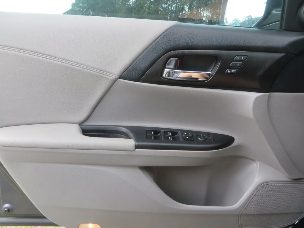 Honda Accord Sdn  2013