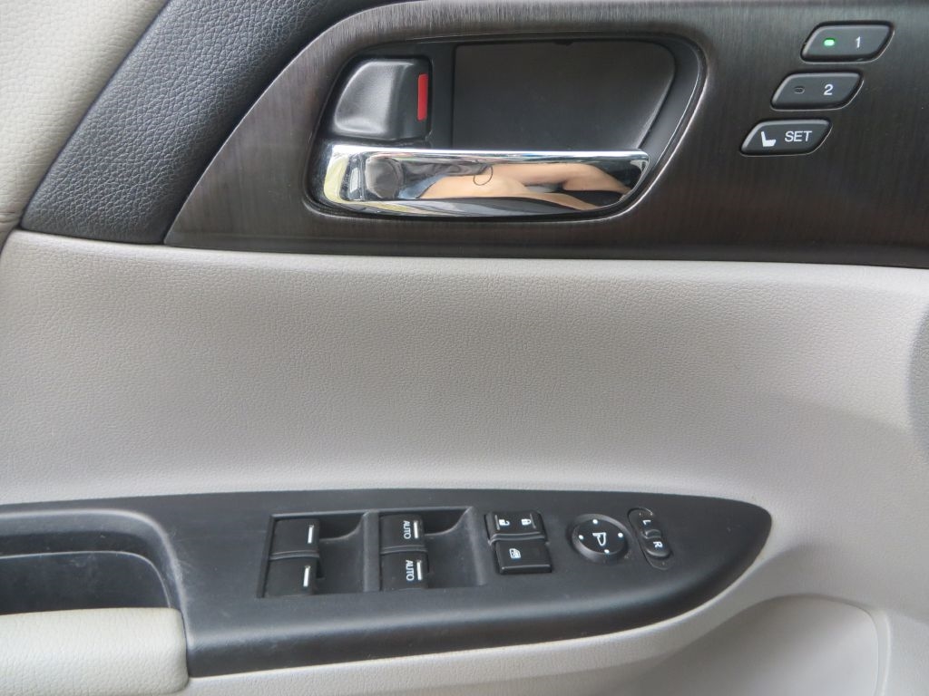 Honda Accord Sdn  2013