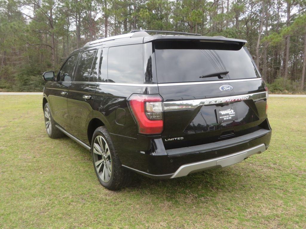 Ford Expedition  2021