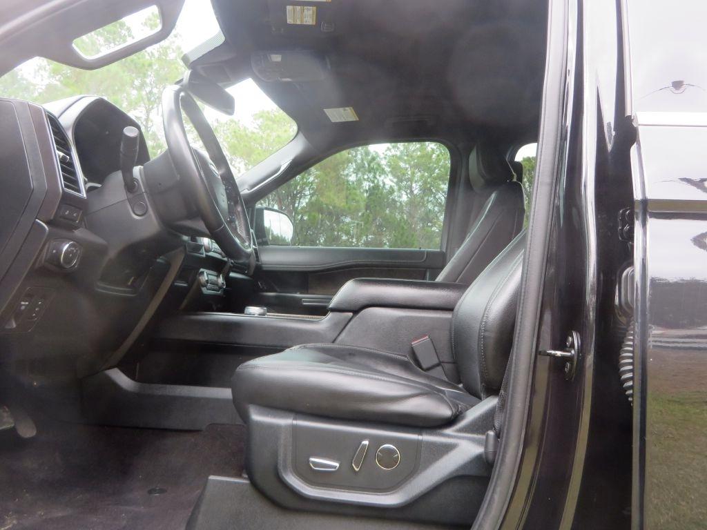 Ford Expedition  2021