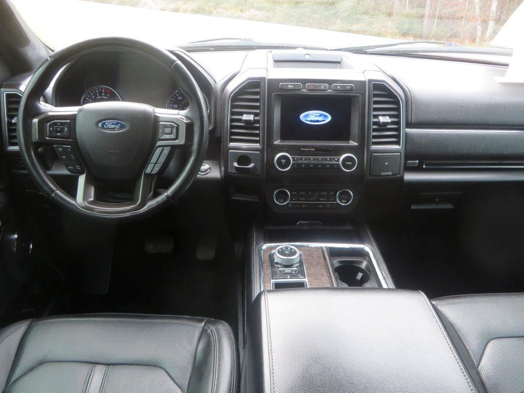 Ford Expedition  2021