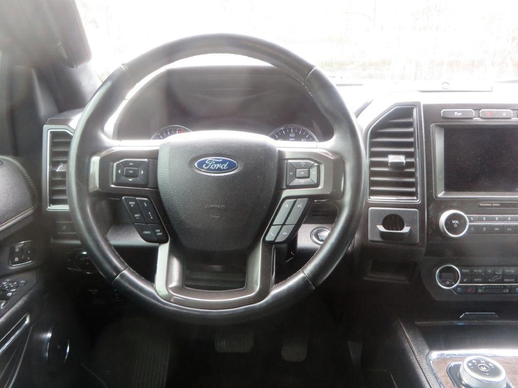 Ford Expedition  2021