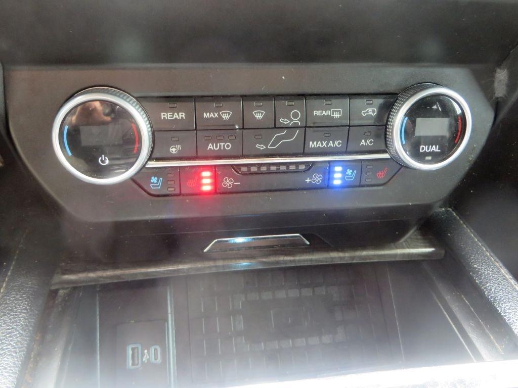 Ford Expedition  2021