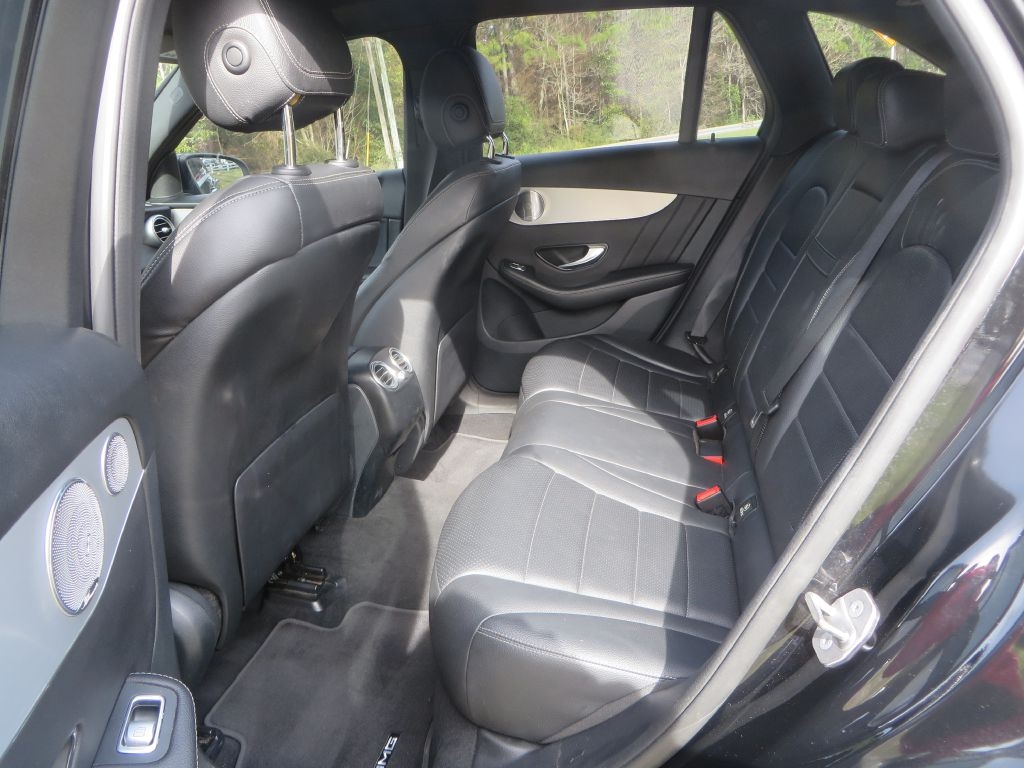 Mercedes-Benz GLC  2021