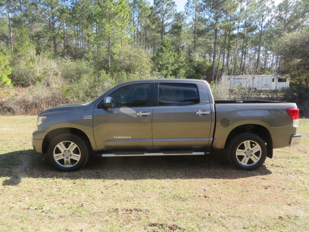 Toyota Tundra 2WD Truck  2011