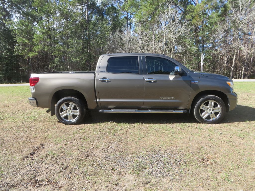 Toyota Tundra 2WD Truck  2011