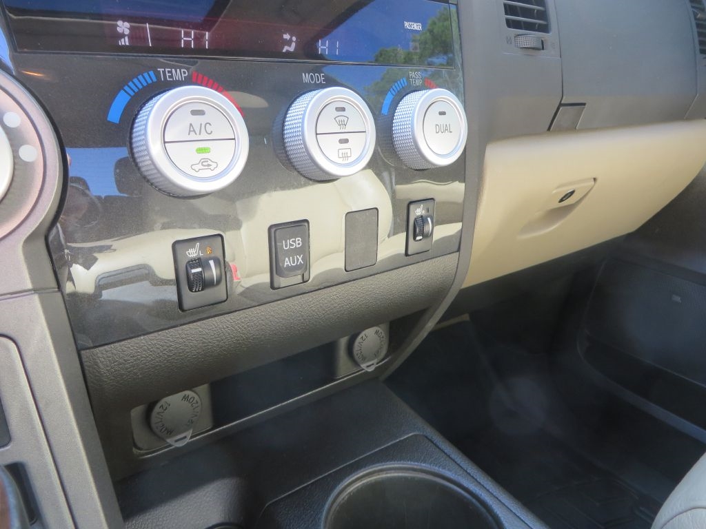 Toyota Tundra 2WD Truck  2011