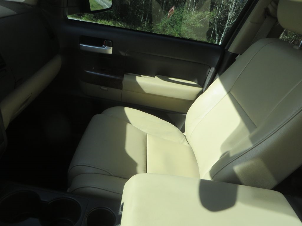 Toyota Tundra 2WD Truck  2011