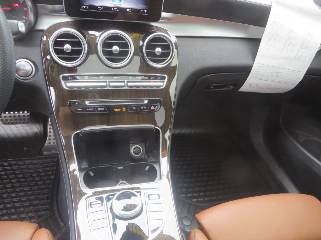 Mercedes-Benz GLC  2019