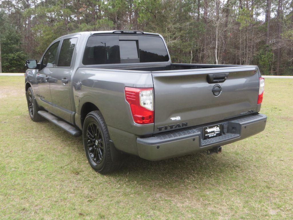 Nissan Titan  2019