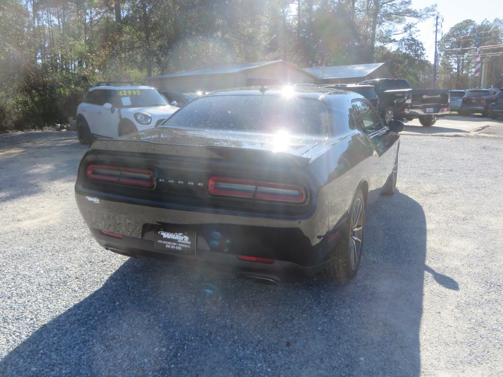 Dodge Challenger  2022