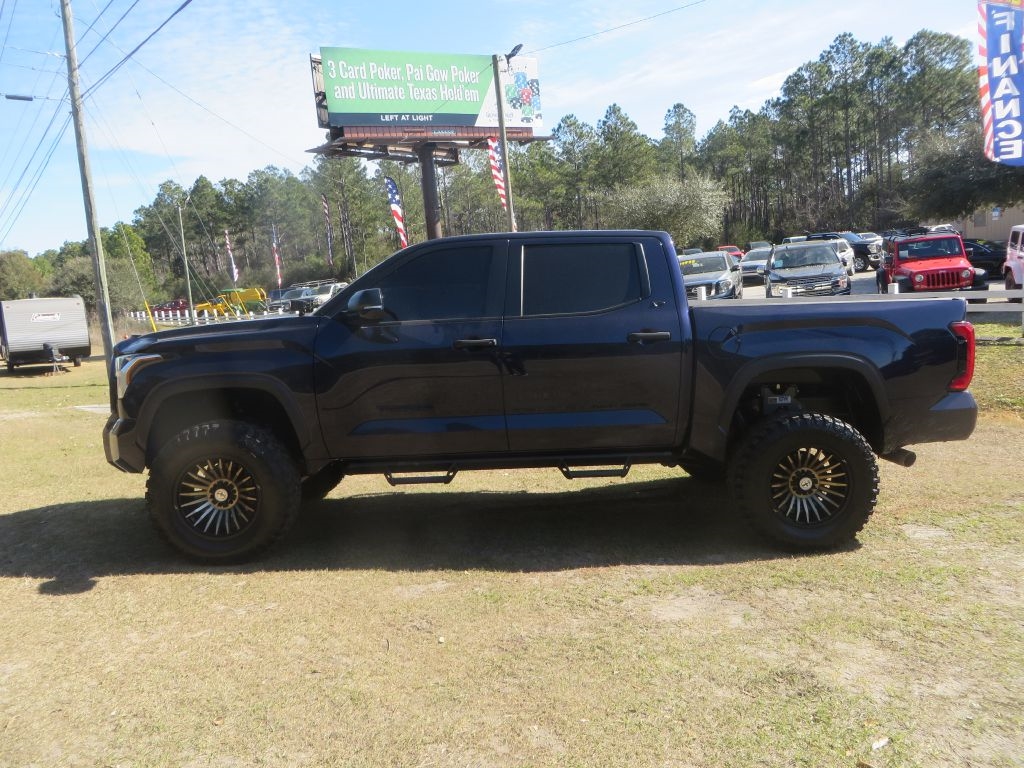 2023 Toyota Tundra 4WD CREWMAX SR
