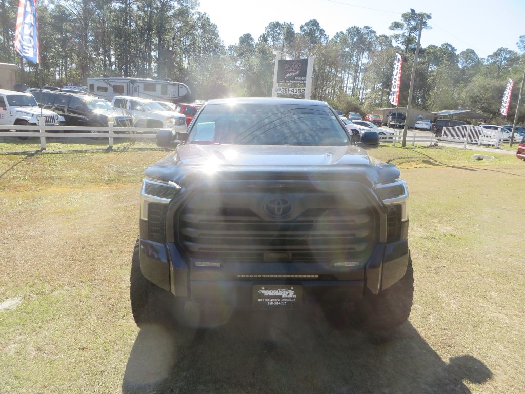 Toyota Tundra 4WD  2023