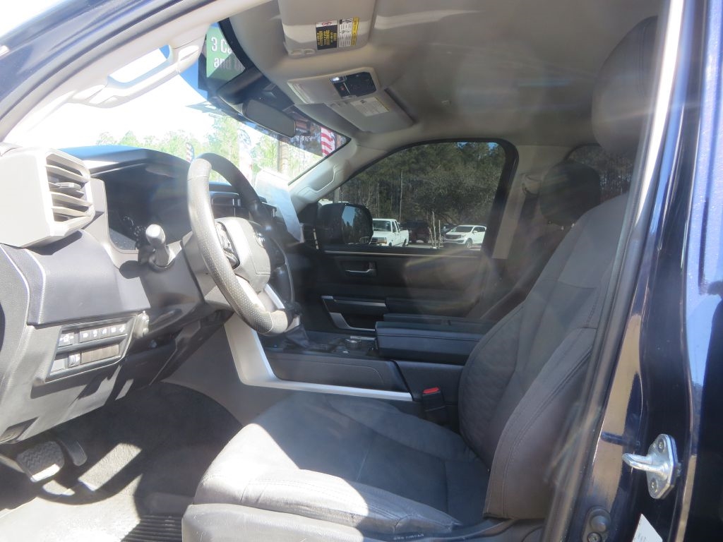 Toyota Tundra 4WD  2023