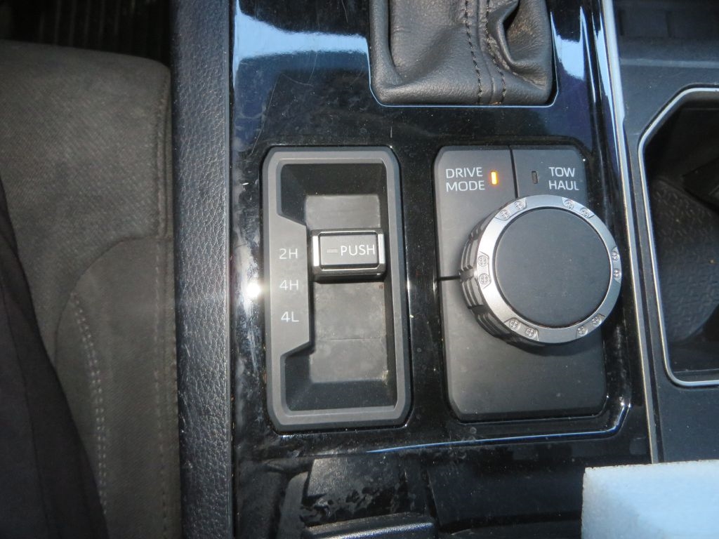 Toyota Tundra 4WD  2023