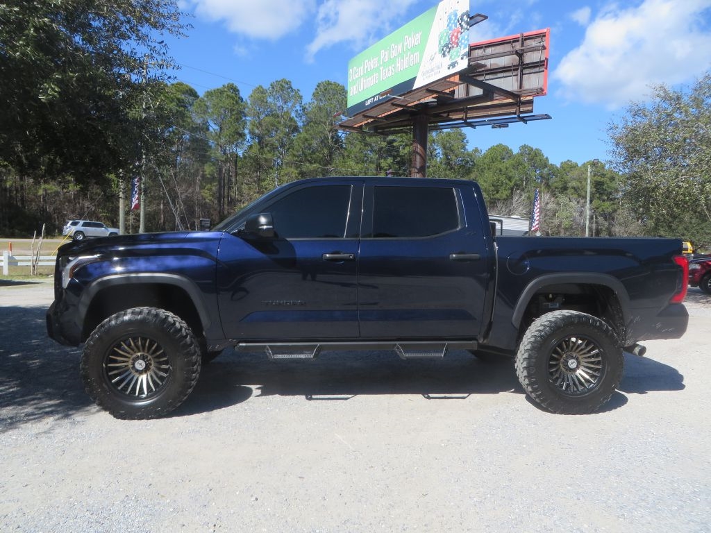 2023 Toyota Tundra 4WD CREWMAX SR